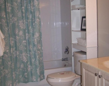2100 Greenview Shores Boulevard - Photo Thumbnail 13