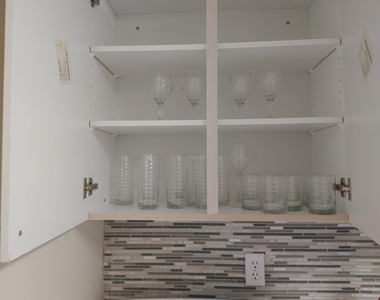 2100 Greenview Shores Boulevard - Photo Thumbnail 10