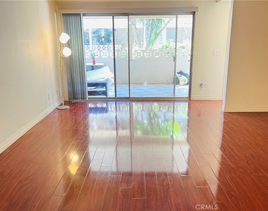 471 West Duarte Rd - Photo Thumbnail 16