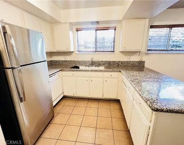 471 West Duarte Rd - Photo Thumbnail 5