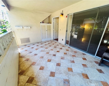 471 West Duarte Rd - Photo Thumbnail 20