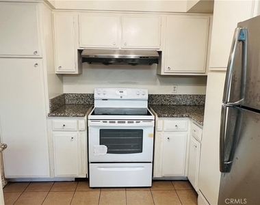471 West Duarte Rd - Photo Thumbnail 6