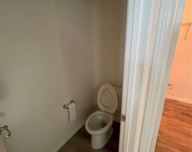 8650 Cava Drive - Photo Thumbnail 3