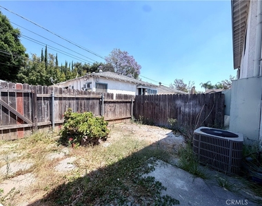 122 S Mayflower Avenue - Photo Thumbnail 11