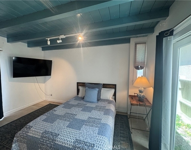 1398 Seacoast - Photo Thumbnail 3