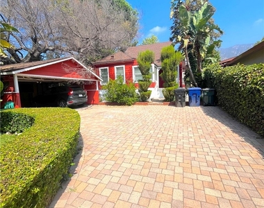 703 Manzanita Avenue - Photo Thumbnail 1