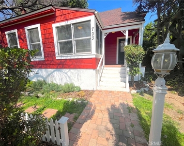 703 Manzanita Avenue - Photo Thumbnail 3