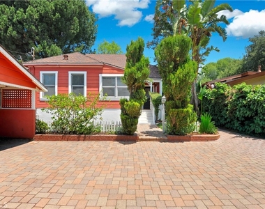 703 Manzanita Avenue - Photo Thumbnail 13