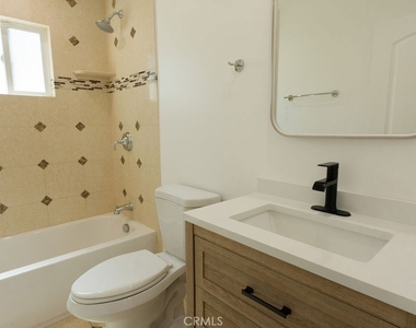 14605 Wyandotte - Photo Thumbnail 17