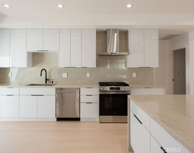 14605 Wyandotte - Photo Thumbnail 8