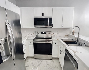 2456 Pleasant Way - Photo Thumbnail 7