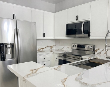 2456 Pleasant Way - Photo Thumbnail 8