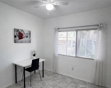 2456 Pleasant Way - Photo Thumbnail 13