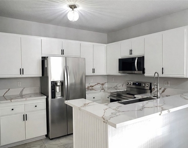 2456 Pleasant Way - Photo Thumbnail 6