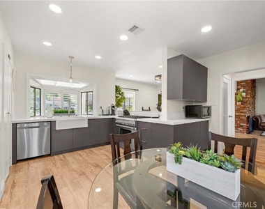 5932 Lubao Ave - Photo Thumbnail 13