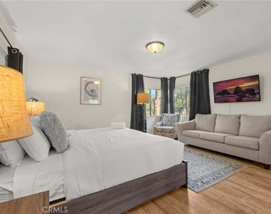 5932 Lubao Ave - Photo Thumbnail 16
