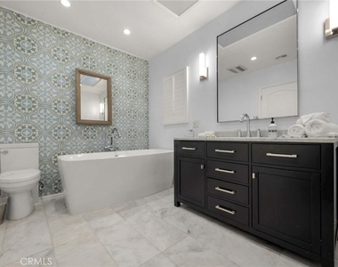 5932 Lubao Ave - Photo Thumbnail 19