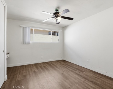 6732 Wooster Avenue - Photo Thumbnail 21