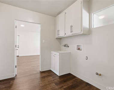 6732 Wooster Avenue - Photo Thumbnail 32