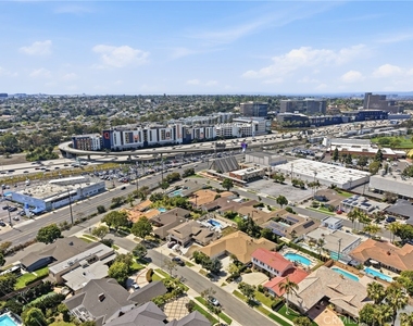 6732 Wooster Avenue - Photo Thumbnail 40