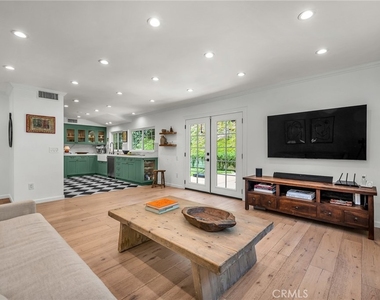 17152 Escalon - Photo Thumbnail 10