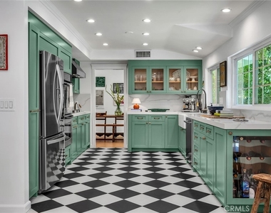 17152 Escalon - Photo Thumbnail 14