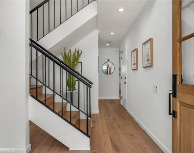 17152 Escalon - Photo Thumbnail 3