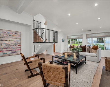 17152 Escalon - Photo Thumbnail 7