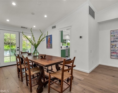 17152 Escalon - Photo Thumbnail 9