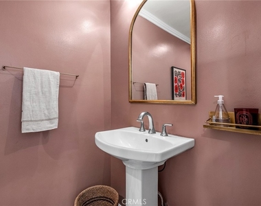 17152 Escalon - Photo Thumbnail 13