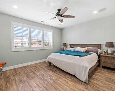 212 Red Brick - Photo Thumbnail 16