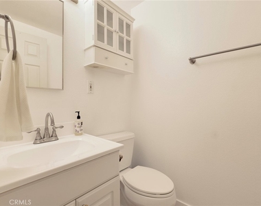 10018 Cozycroft Avenue - Photo Thumbnail 11