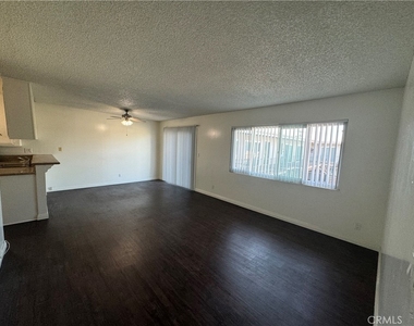 3649 Emerald Street - Photo Thumbnail 13