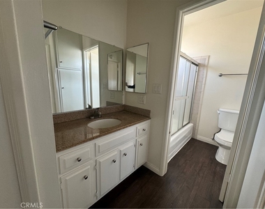 3649 Emerald Street - Photo Thumbnail 18