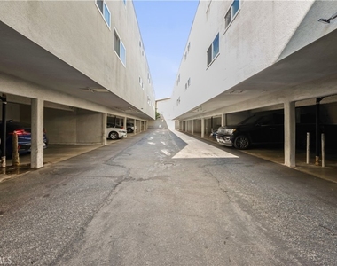 3649 Emerald Street - Photo Thumbnail 25