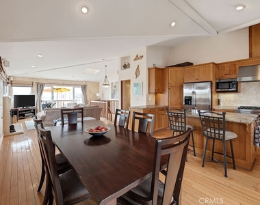 817 Monterey Boulevard - Photo Thumbnail 4