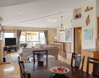 817 Monterey Boulevard - Photo Thumbnail 5