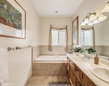 817 Monterey Boulevard - Photo Thumbnail 20