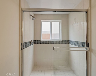817 Monterey Boulevard - Photo Thumbnail 25
