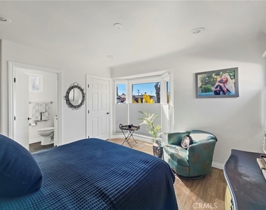 5231 Glasgow Way - Photo Thumbnail 15