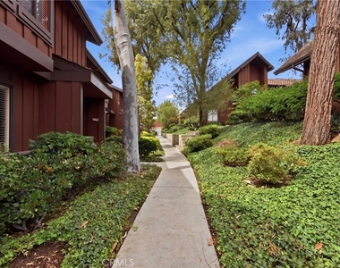2242 Stonewood Court - Photo Thumbnail 19