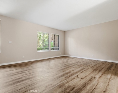 2242 Stonewood Court - Photo Thumbnail 9