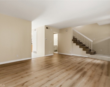 2242 Stonewood Court - Photo Thumbnail 2