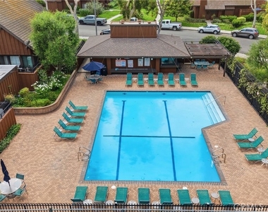 2242 Stonewood Court - Photo Thumbnail 21