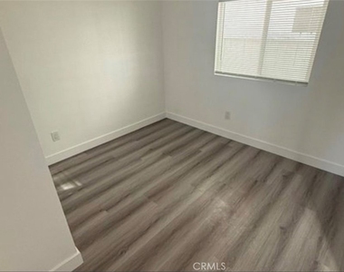 7134 Granger Avenue - Photo Thumbnail 6