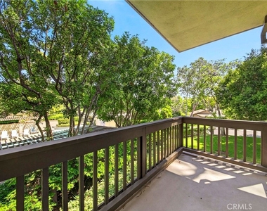 9 Madrona - Photo Thumbnail 22