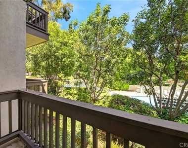 9 Madrona - Photo Thumbnail 21