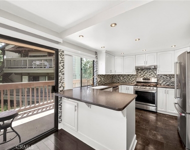 9 Madrona - Photo Thumbnail 9