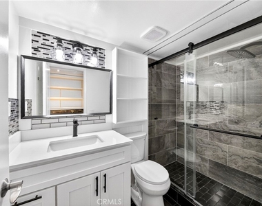 9 Madrona - Photo Thumbnail 16