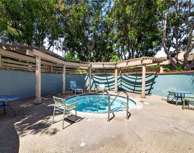 9 Madrona - Photo Thumbnail 35